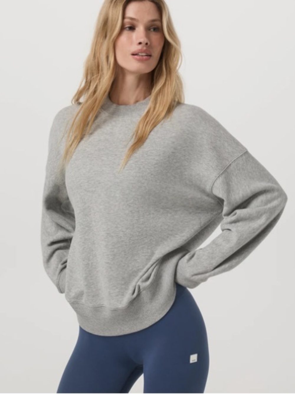 Vuori Sedona Weekender Crew Sweatshirt - Light Heather Grey